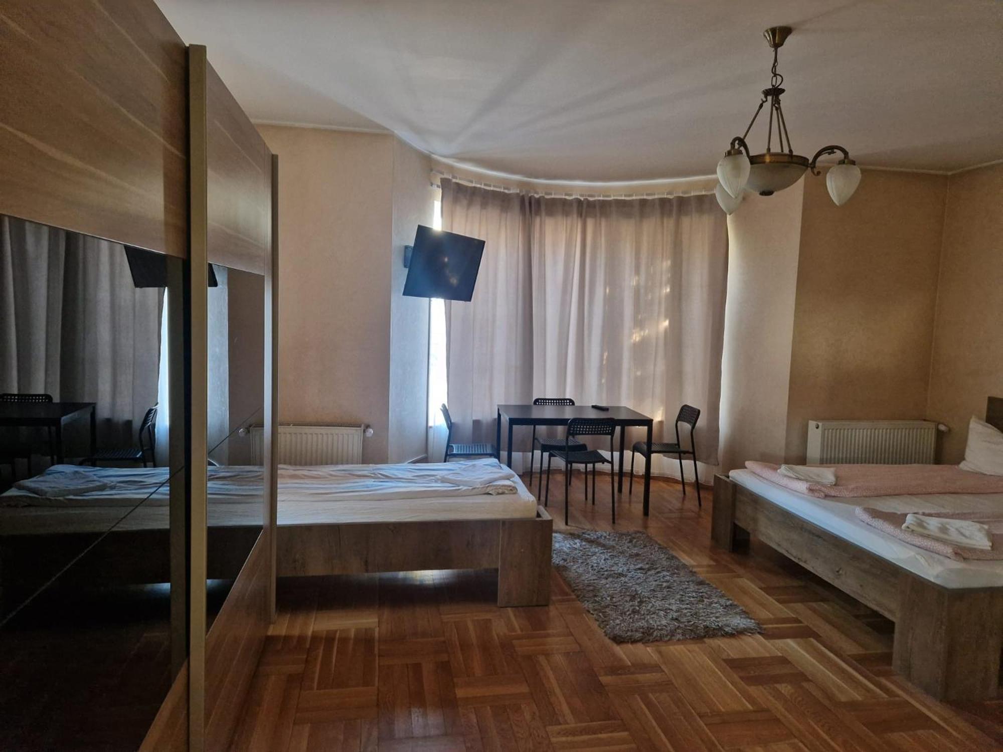 Bigcitty Rooms كلوج-نابوكا المظهر الخارجي الصورة
