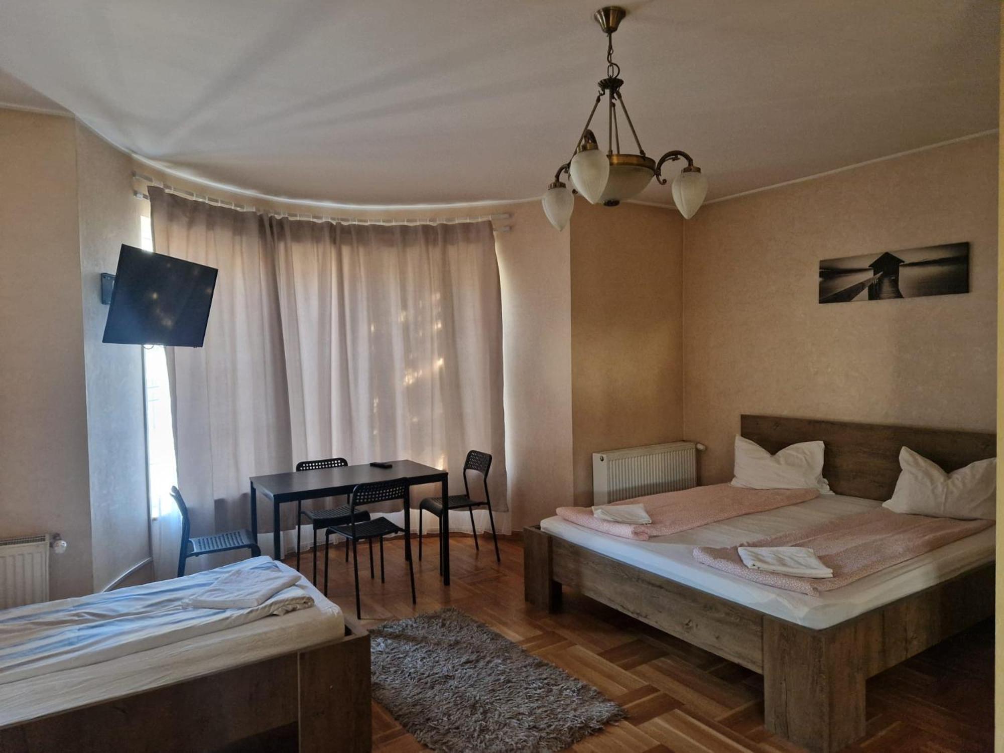 Bigcitty Rooms كلوج-نابوكا المظهر الخارجي الصورة