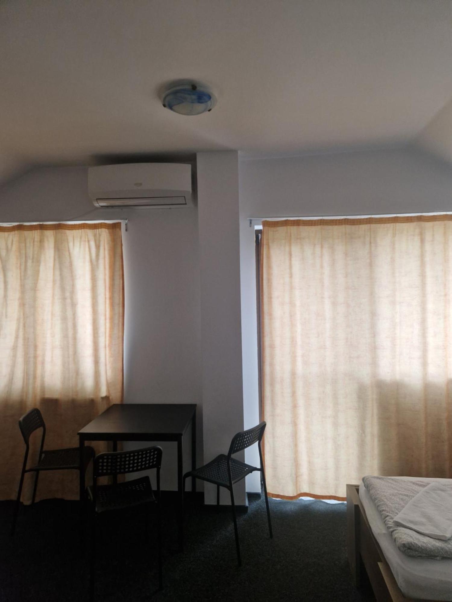 Bigcitty Rooms كلوج-نابوكا الغرفة الصورة